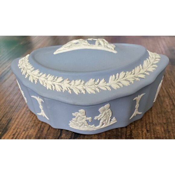 WEDGWOOD JASPERWARE PALE BLUE LIDDED COVERED TRINKET BOX / RING PLATE Set of 2 - Picture 4 of 11